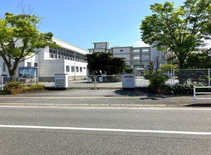 糸島市立前原西中学校