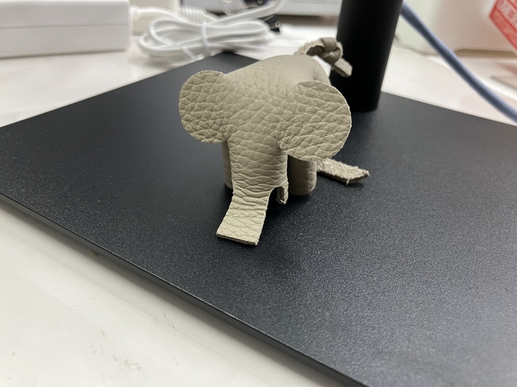 私のデスクの小さな同僚