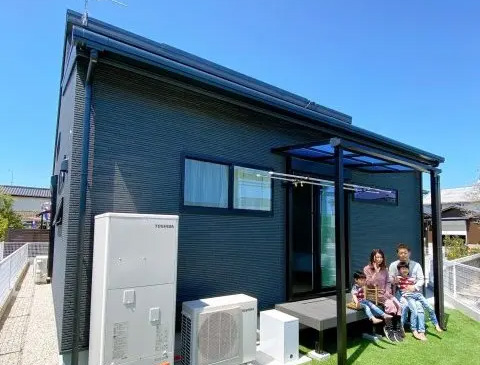 理想の立地に思い通りの平屋！家も家族も明るく温かい暮らし