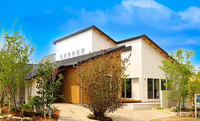 【hit大野城住宅展示場】ログハウスをイメージした平屋