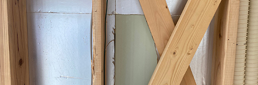 築10年の外断熱工法壁内部。建築当時のままを維持