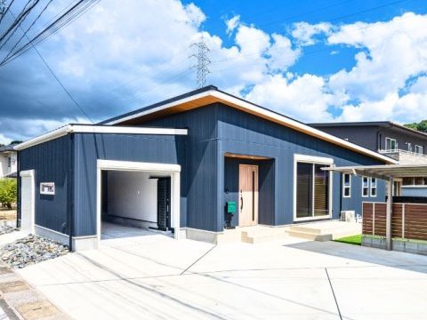 愛車と家族の健康を守る、20代で建てた理想のガレージハウス