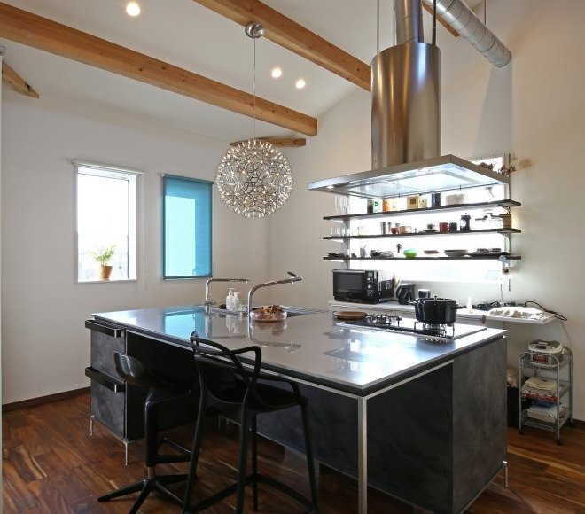 健やかな暮らしを実感できる地下室付きの平屋