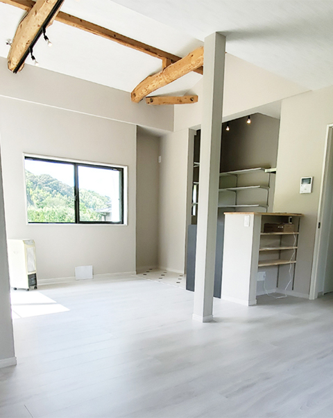 昔ながらの梁を活かした平屋