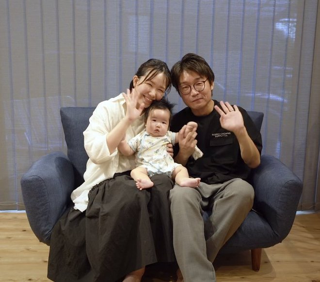 ナチュラルな無垢材×アイアン手すりのリビング階段がかっこいい/“家づくりノート”で描いた将来を考えた間取りプラン