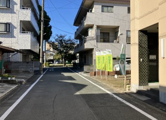 前面道路は幅員６ｍあります♪